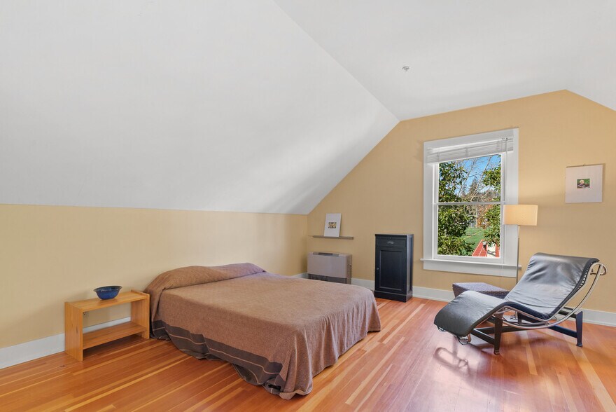 More Photos Of 603 Mission St, Santa Cruz Office For Sale