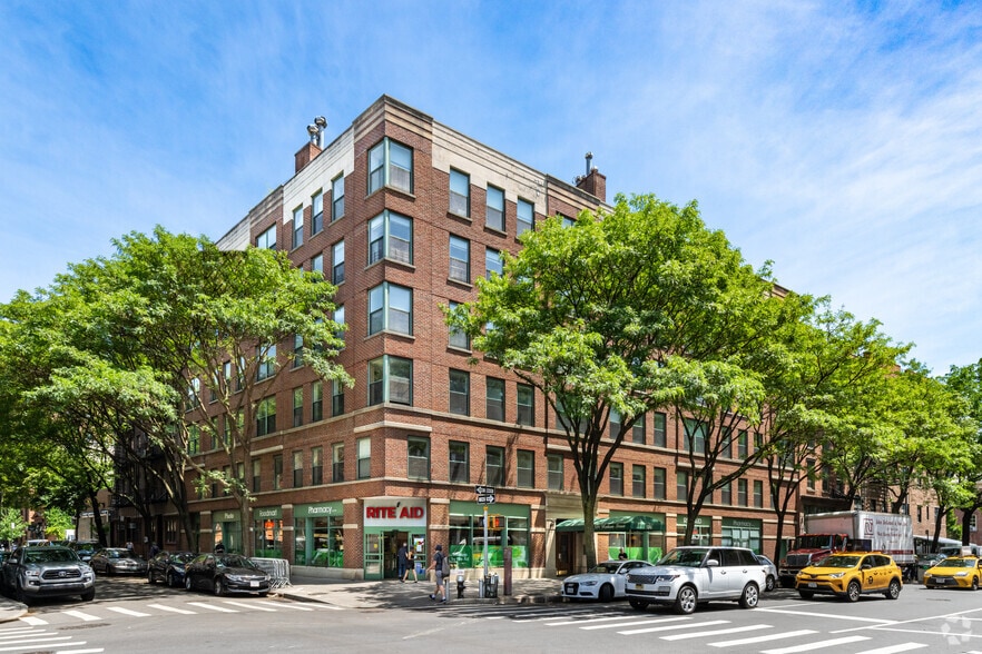 Primary Photo Of 110-112 Charles St, New York Apartments For Lease