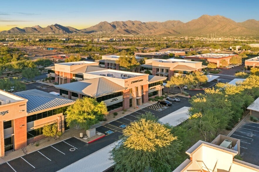 More Photos Of 8913 E Bell Rd, Scottsdale Office For Sale