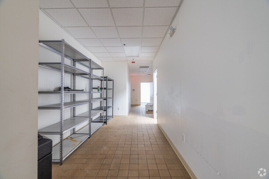 More Photos Of 10000 Emmett F Lowry Expy, Texas City Unknown For Lease