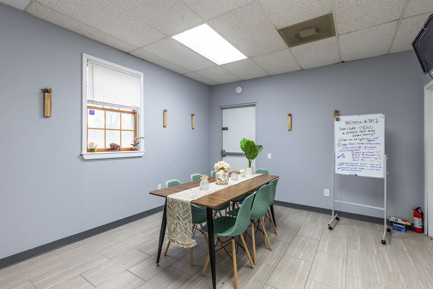 More Photos Of 6640 Lincoln Ave, Lockport Freestanding For Sale