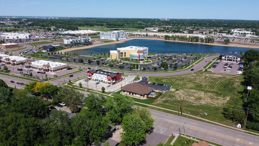 More Photos Of 2500 S Marion Rd, Sioux Falls Storefront Retail Office For Lease