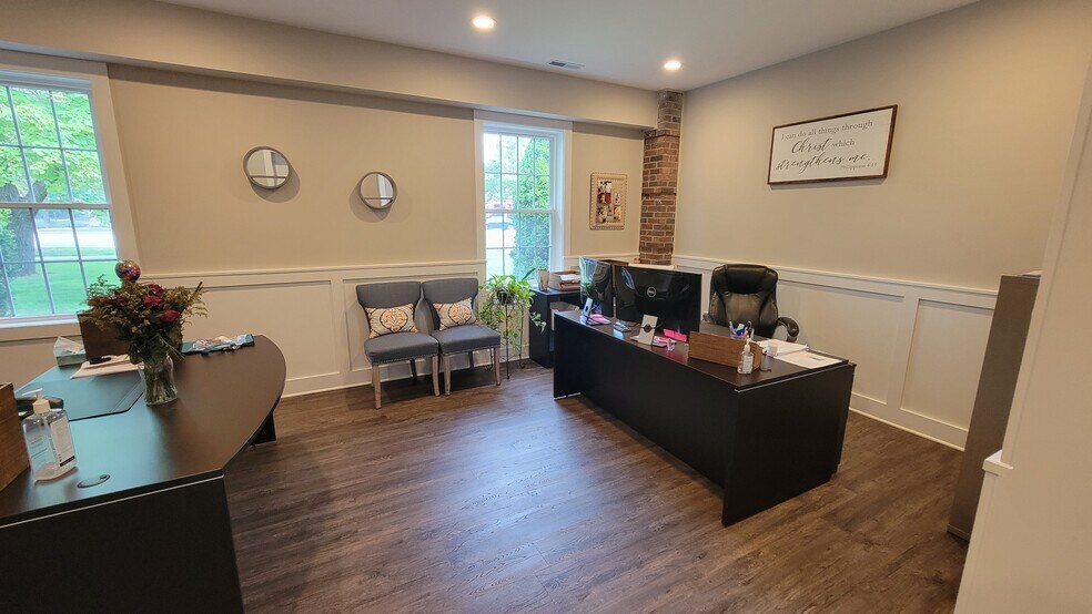 More Photos Of 39475 Ann Arbor Rd E, Plymouth Bank For Lease