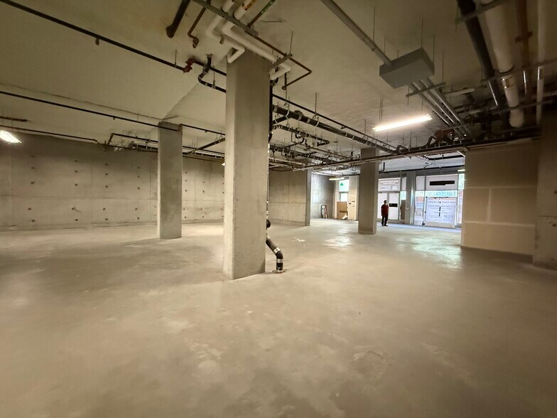 More Photos Of 1075 Market St, San Francisco Apartments For Sale