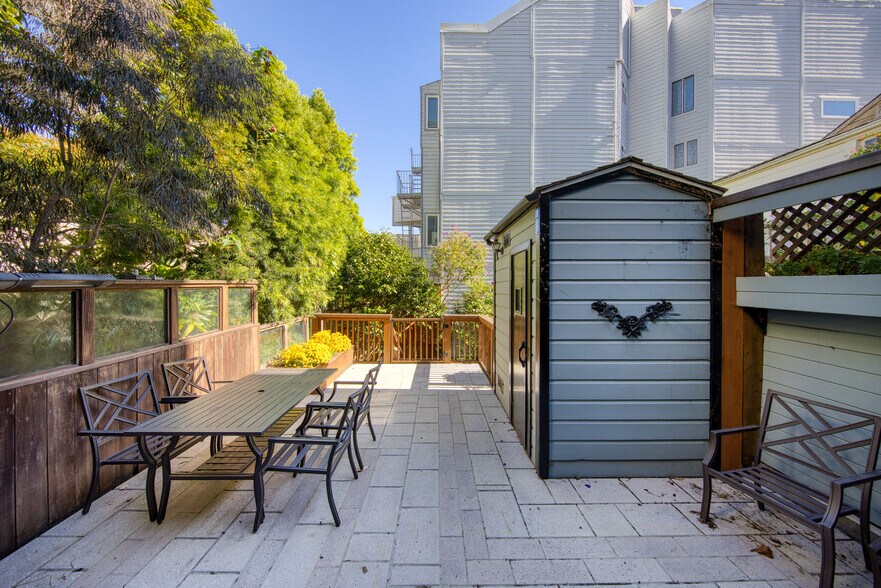 More Photos Of 2918-2920 Lyon St, San Francisco Office Residential For Sale