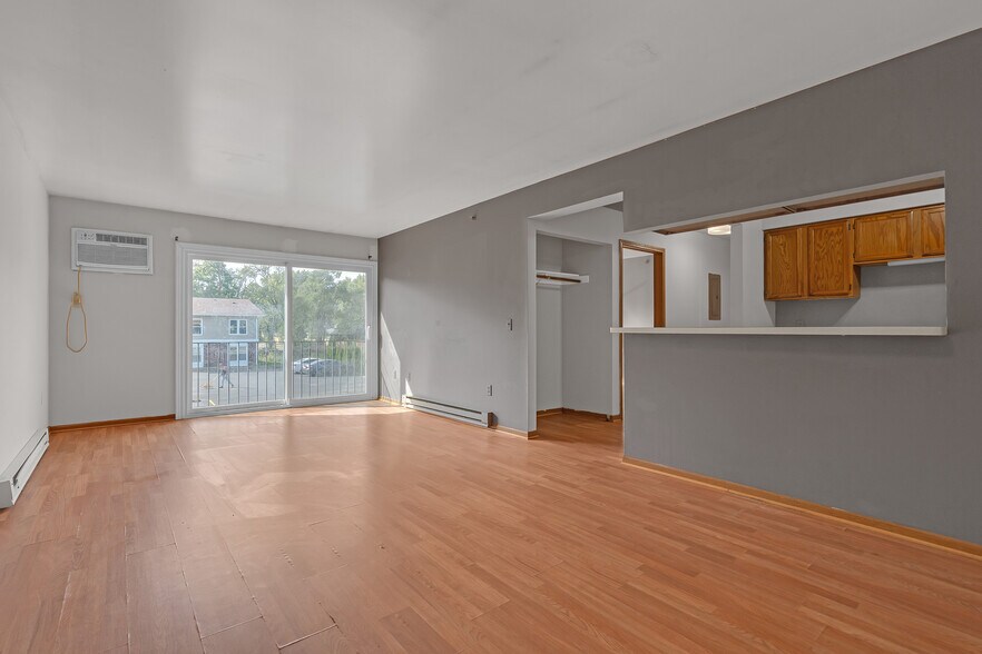 More Photos Of 604-620 E Grant Hwy, Marengo Apartments For Sale