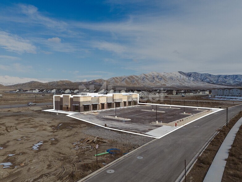 More Photos Of 5390 Beckman ln, Eagle Mountain Freestanding For Lease