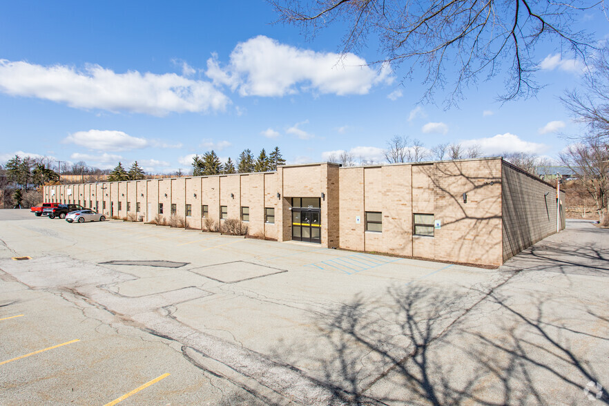 Primary Photo Of 200-240 Vista Park Dr, Pittsburgh Light Distribution For Lease