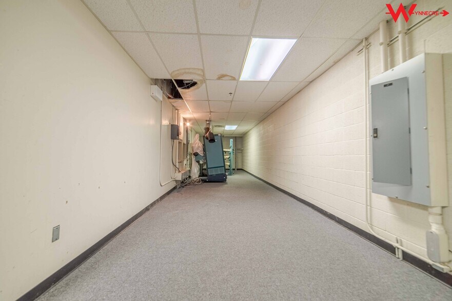 More Photos Of 641 Camino de los Mares, San Clemente Storefront For Lease