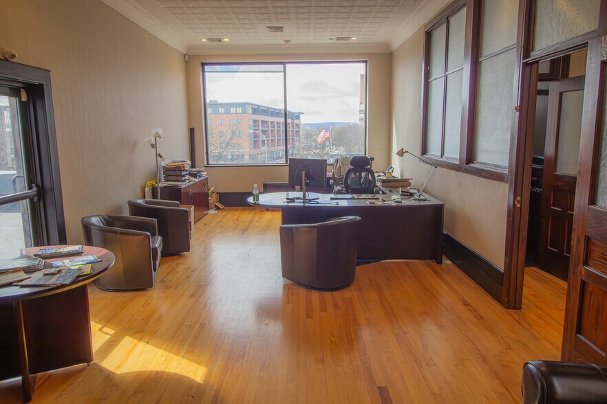 More Photos Of 174 Glen St, Glens Falls Office For Sale
