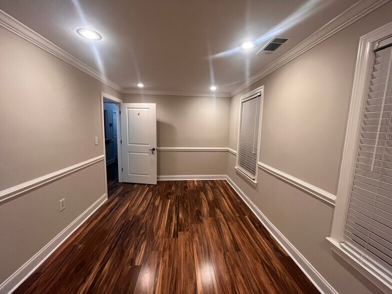 More Photos Of 11080 Old Roswell Rd, Alpharetta Loft Creative Space For Lease