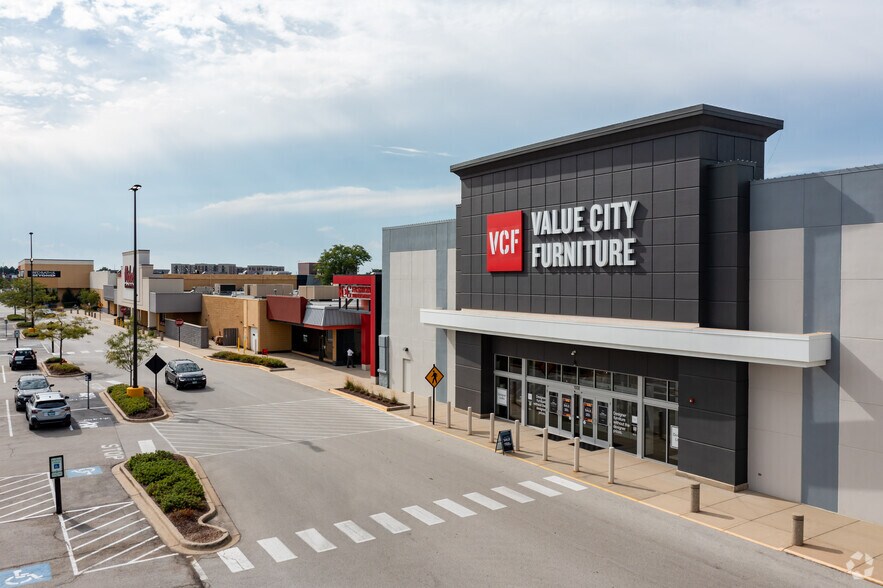 Primary Photo Of 1508-1556 Butterfield Rd, Downers Grove Unknown For Sale