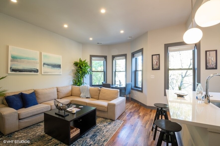 More Photos Of 2848 N Seminary Ave, Chicago Apartments For Sale