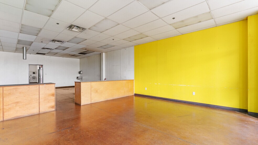 More Photos Of 1000 E Eldorado Pky, Little Elm Unknown For Lease