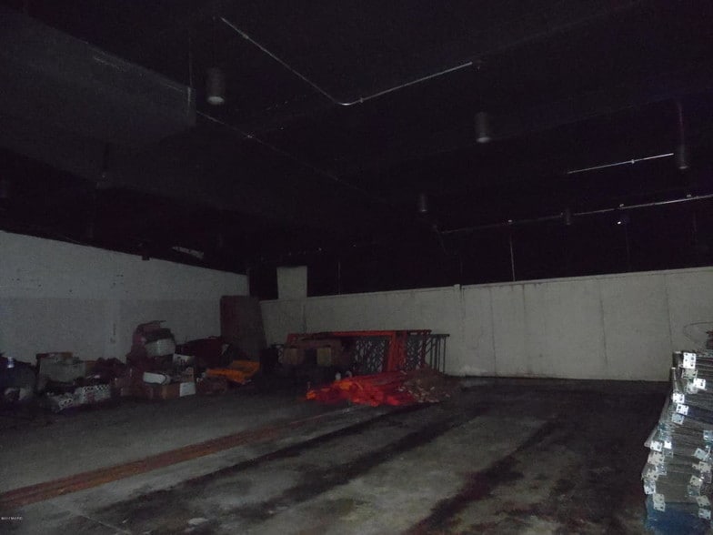 More Photos Of 2545 S 11th St, Niles Storefront Retail Office For Sale