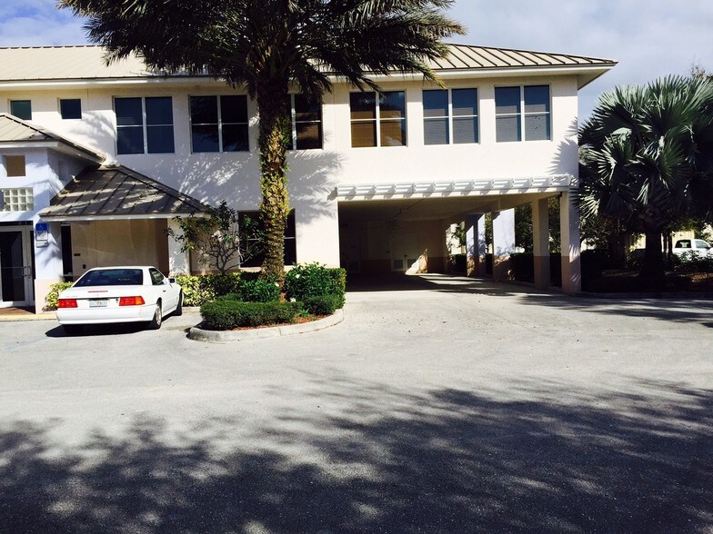 More Photos Of 2074 W Indiantown Rd, Jupiter Office For Lease