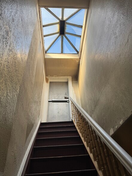 More Photos Of 1707 Stanhope St, Ridgewood Apartments For Sale