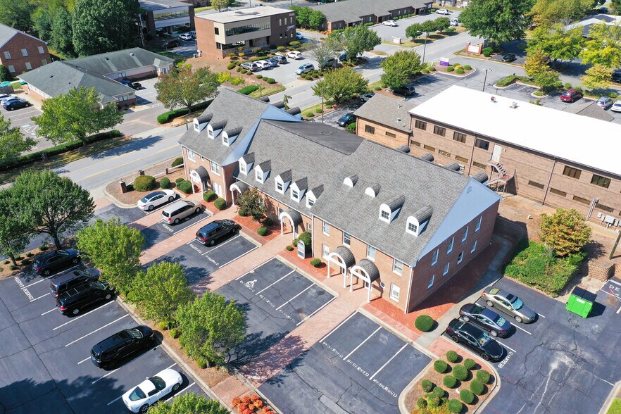 More Photos Of 1365 Westgate Center Dr, Winston-Salem Medical For Lease