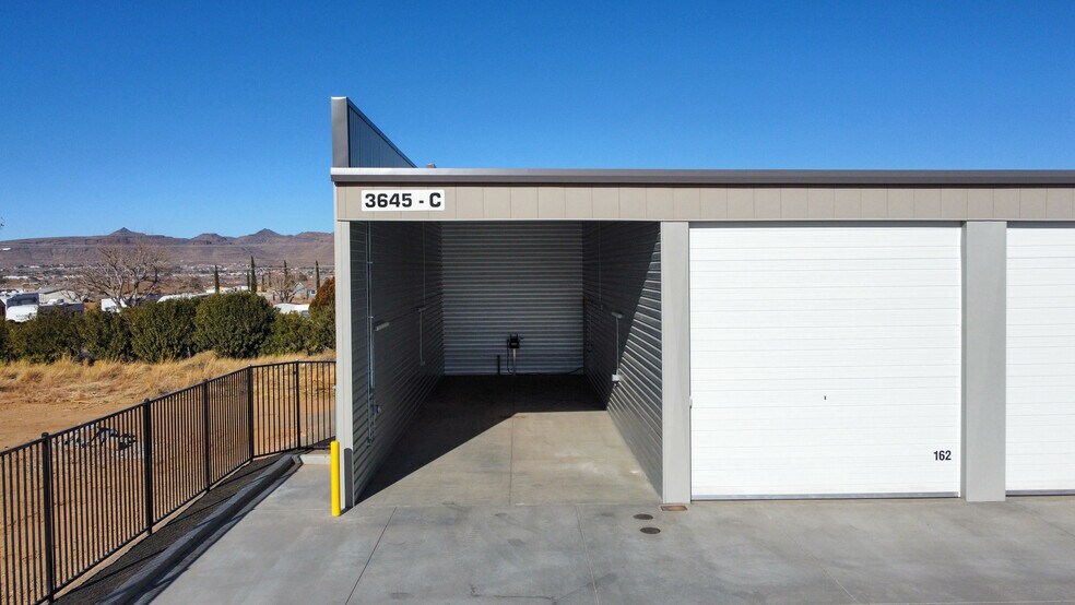 More Photos Of 3645 Andy Devine Ave, Kingman Specialty For Sale