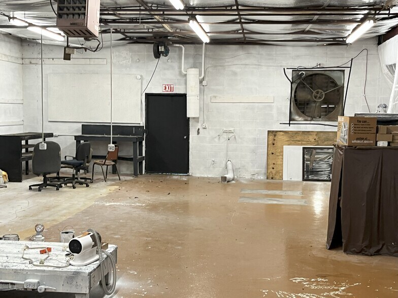 More Photos Of 943 Gallatin, Jackson Warehouse For Sale