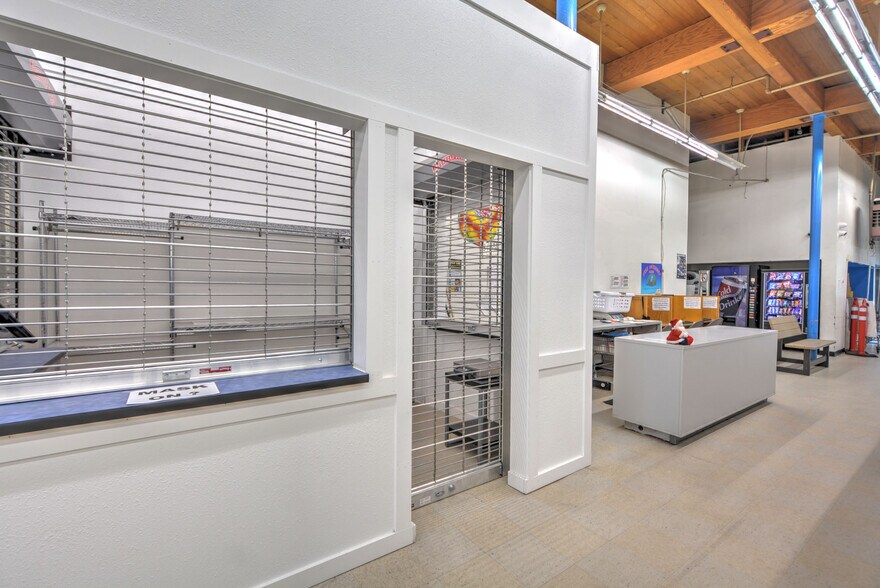 More Photos Of 1048-1052 State Ave, Marysville Storefront For Sale