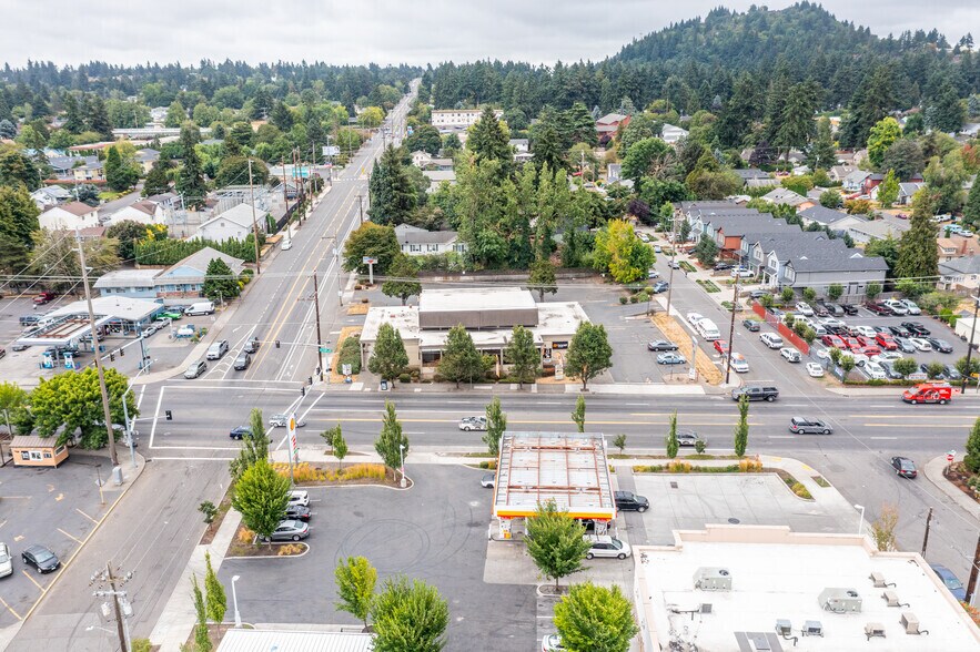 More Photos Of 10120 NE Sandy Blvd, Portland Bank For Lease