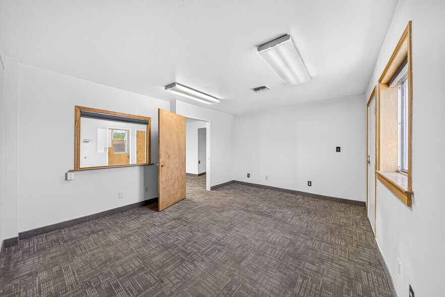 More Photos Of 618 Idaho St, Elko Office For Lease
