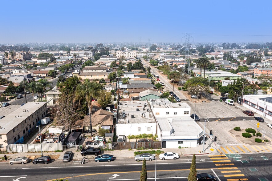 More Photos Of 9809 Main St, Los Angeles Auto Repair For Sale