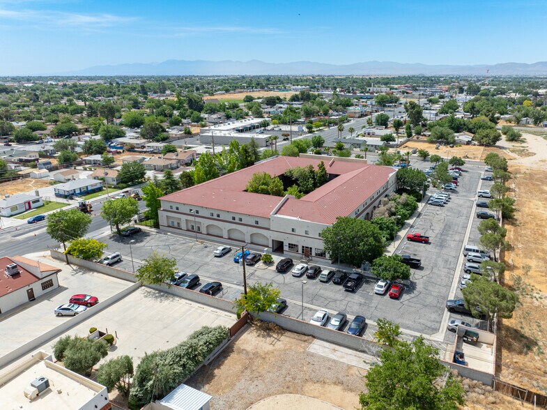 More Photos Of 44725 10th St W, Lancaster Medical For Lease