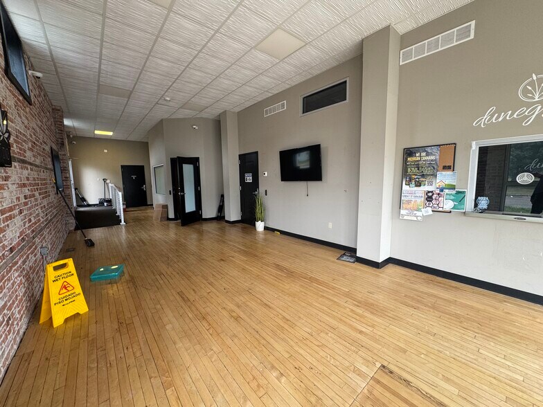 More Photos Of 801 N State St, Big Rapids Freestanding For Sale