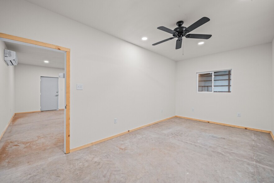 More Photos Of 6322 F M 2641, Shallowater Industrial For Lease