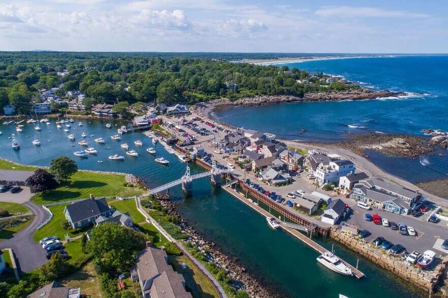 More Photos Of 307 Main St, Ogunquit Storefront For Lease
