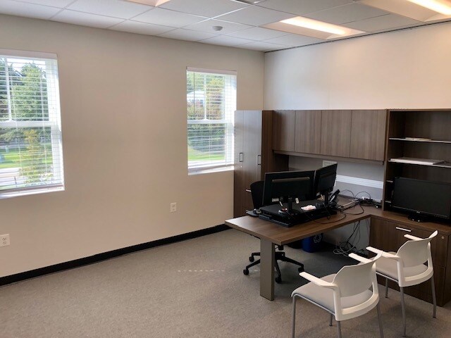 More Photos Of 3240 Ferry Landing Rd, Dunkirk Office For Sale