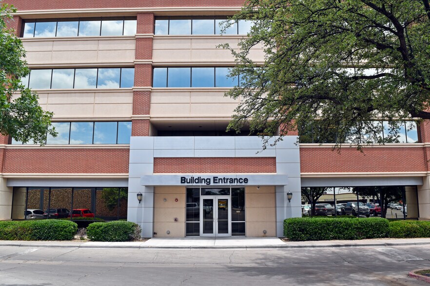 More Photos Of 6502 Slide Rd, Lubbock Office For Lease