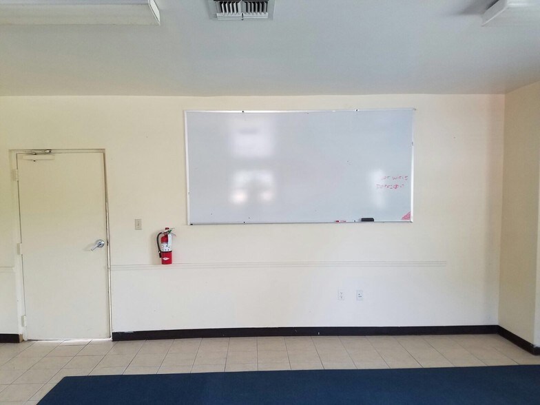 More Photos Of 500 S Holly Ave, Sanford Congregate Senior Housing For Sale