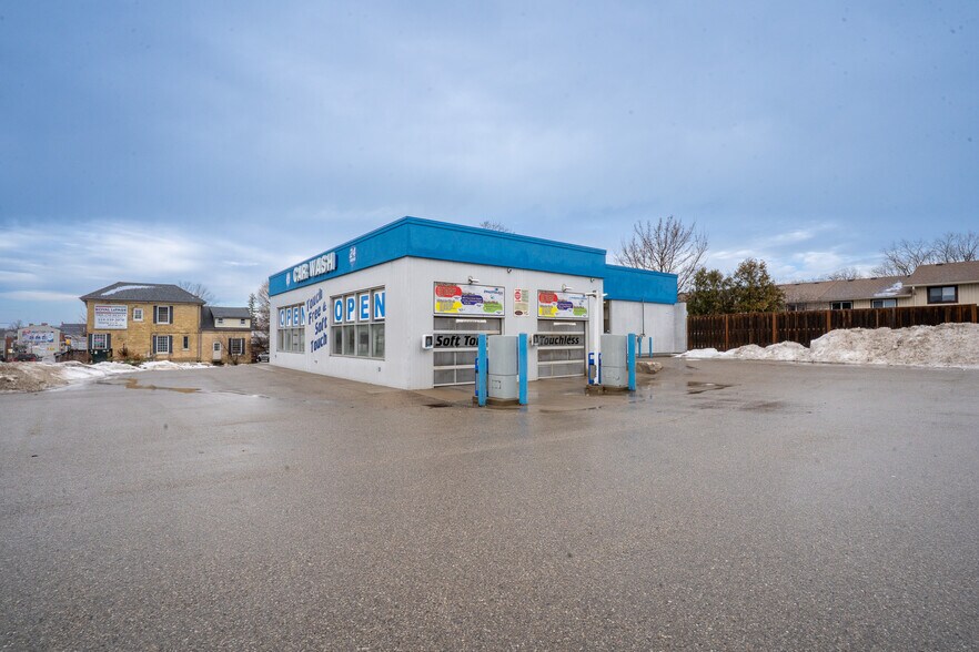 Primary Photo Of 771 Dundas St, Woodstock Specialty For Sale