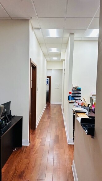 More Photos Of 1527 Franklin Ave, Mineola Office For Lease