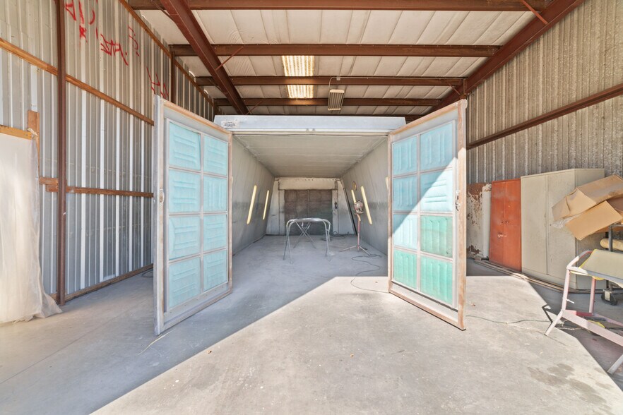 More Photos Of 11239 Veterans Memorial Dr, Houston Auto Repair For Sale