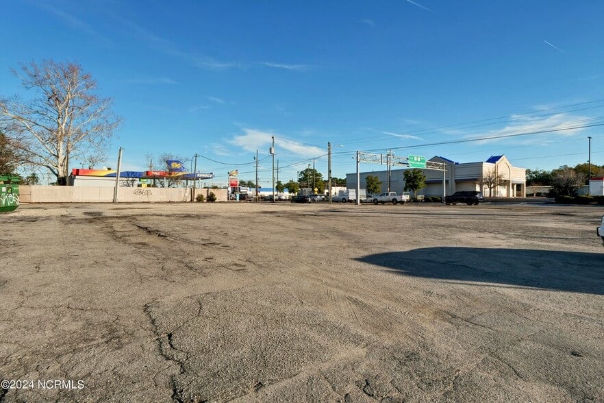 More Photos Of 813 S 16th St, Wilmington Office For Lease