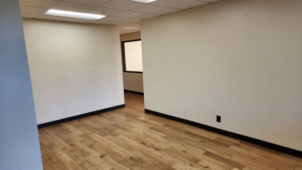 More Photos Of 5450 Telegraph Rd, Ventura Office For Lease
