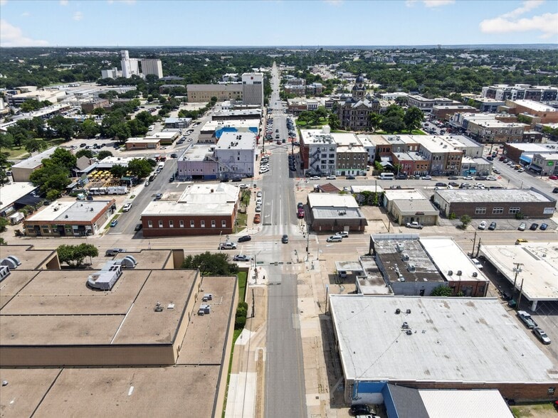 More Photos Of 221-223 N Locust St, Denton Office For Sale