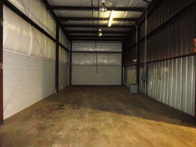 More Photos Of 7685 Fishel Dr N, Dublin Warehouse For Lease