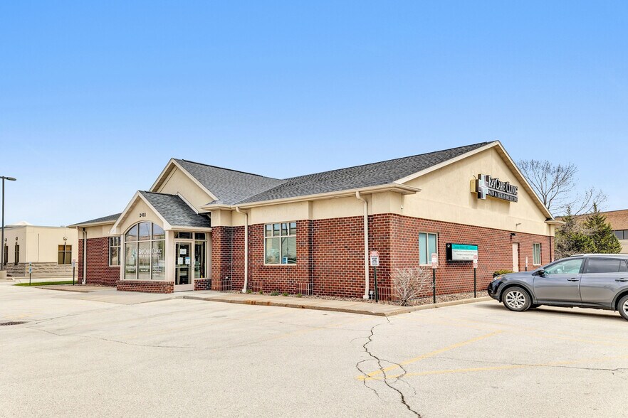 More Photos Of 2411 Holmgren Way, Green Bay Healthcare For Lease