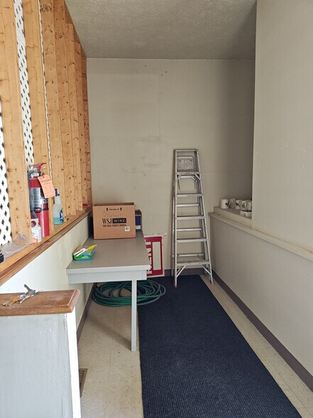 More Photos Of 6209-6211 Market St, Youngstown Freestanding For Sale