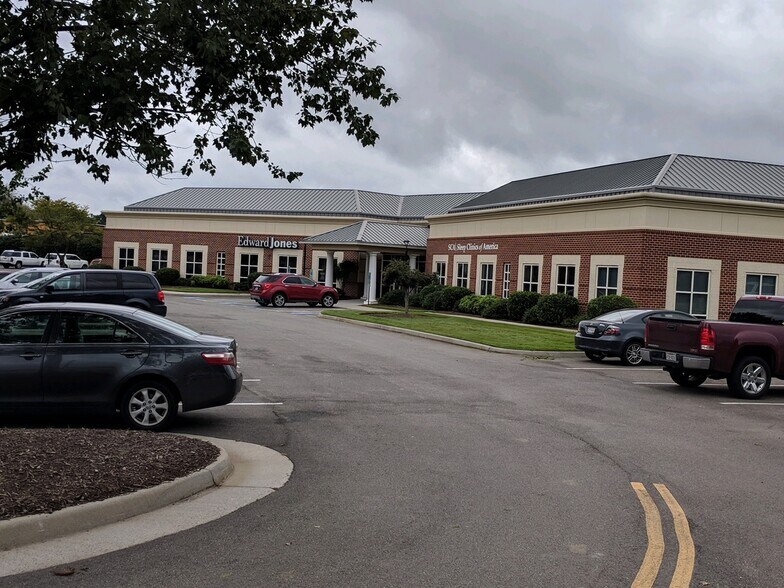 More Photos Of 130 Temple Lake Dr, Colonial Heights Office For Lease
