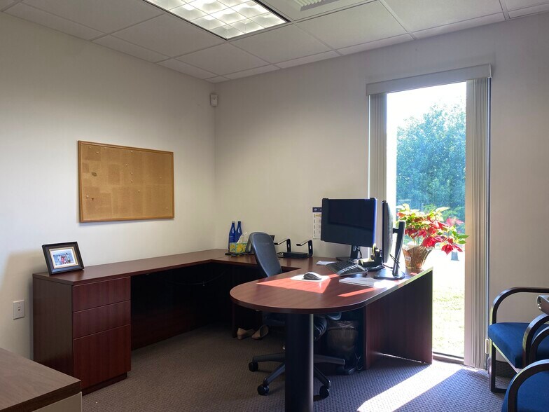 More Photos Of 97 John Clarke Rd, Middletown Office For Sale