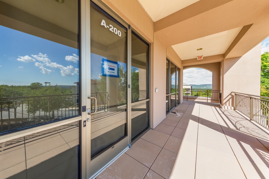 More Photos Of 3600 N Capital of Texas Hwy, Austin General Retail For Lease
