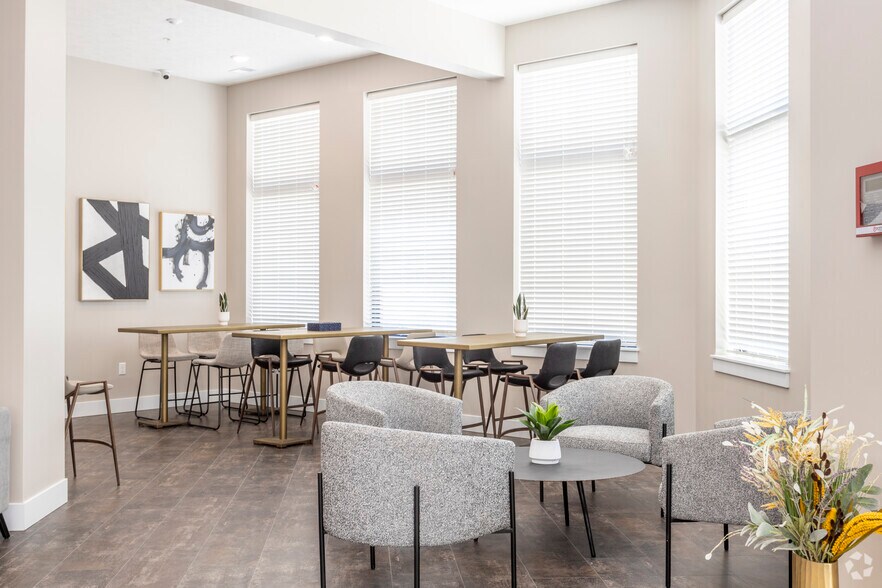 More Photos Of 2112 University Dr, Kearney Apartments For Lease