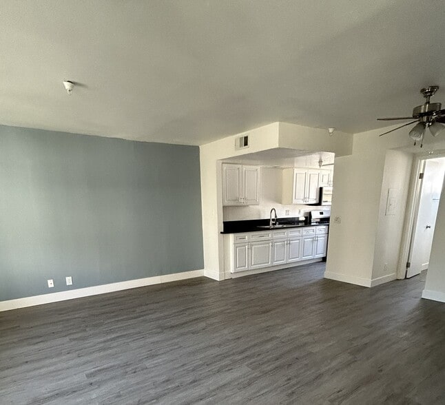 More Photos Of 311-313 E Pine St, Santa Ana Apartments For Sale
