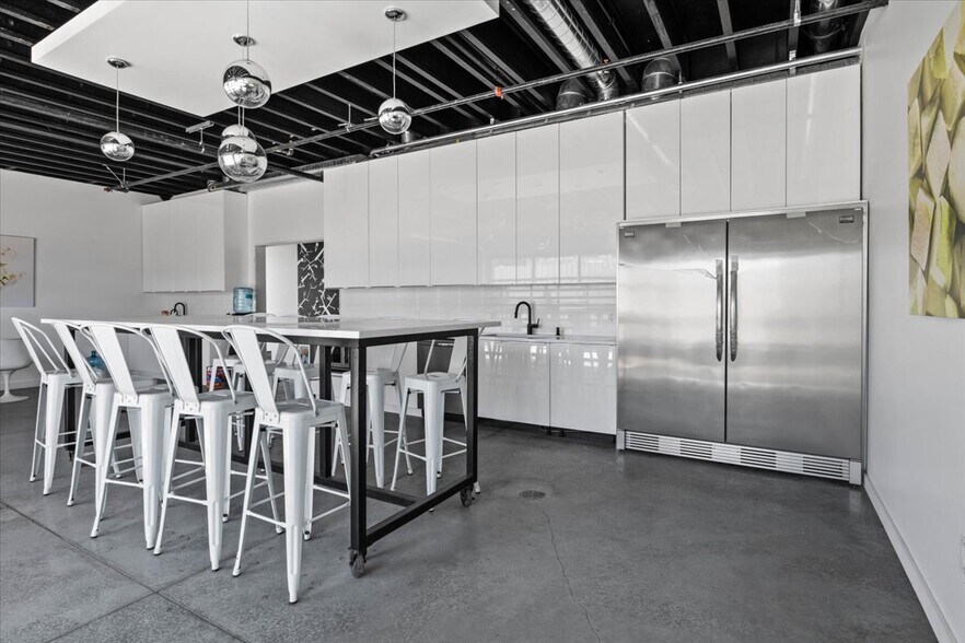 More Photos Of 3030 Lower Mill Dr, Hood River Industrial For Sale